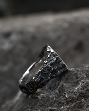 Load image into Gallery viewer, CEMENTAR-SIGNET-RING