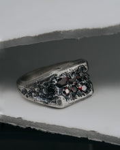 Load image into Gallery viewer, RETTA-GARNETS-RING