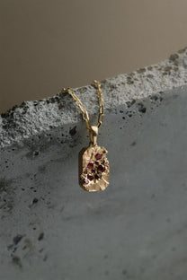 GOLD-RUEVA-PENDANT