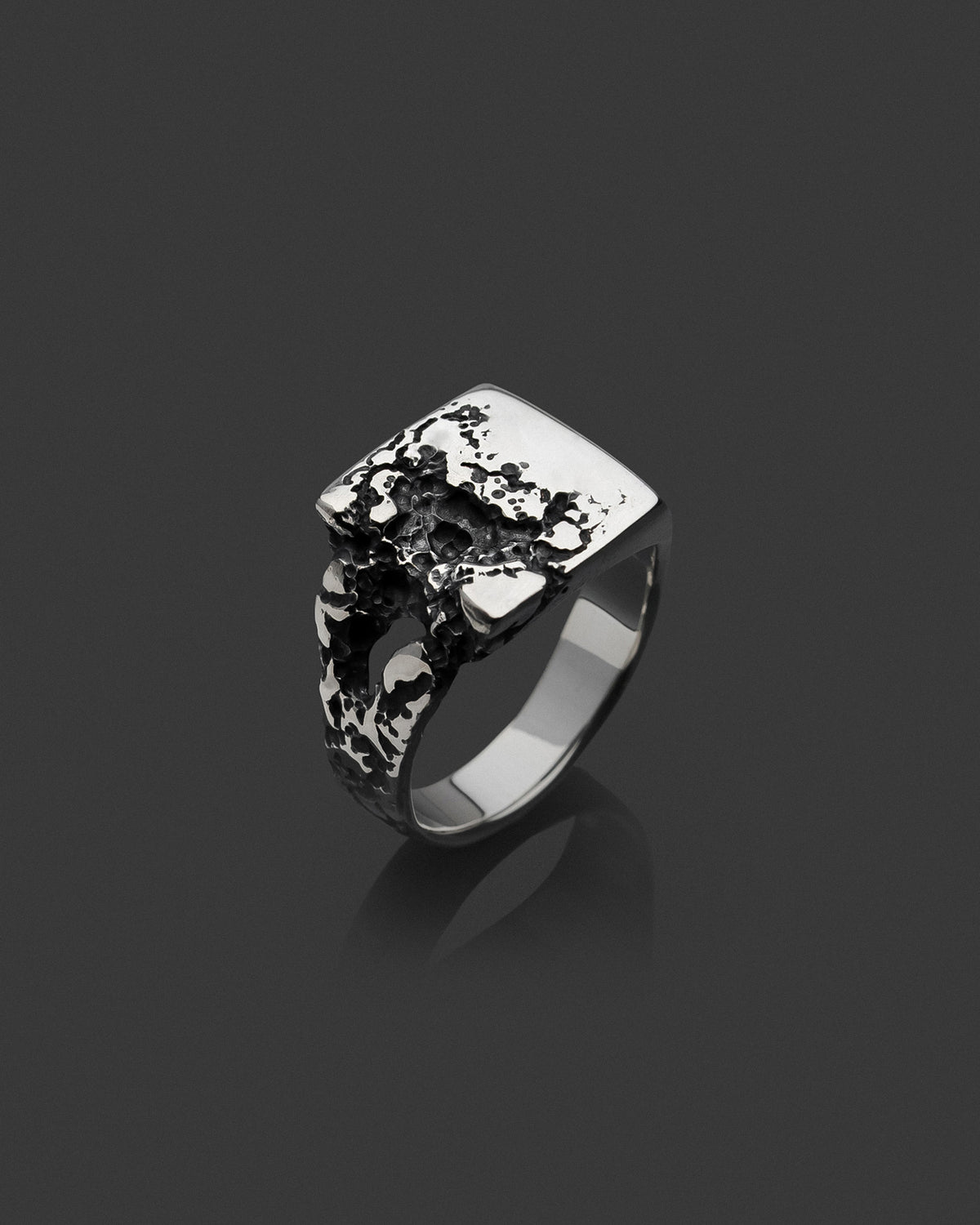 FREGIL-SIGNET-RING hand-carved sterling silver signet ring