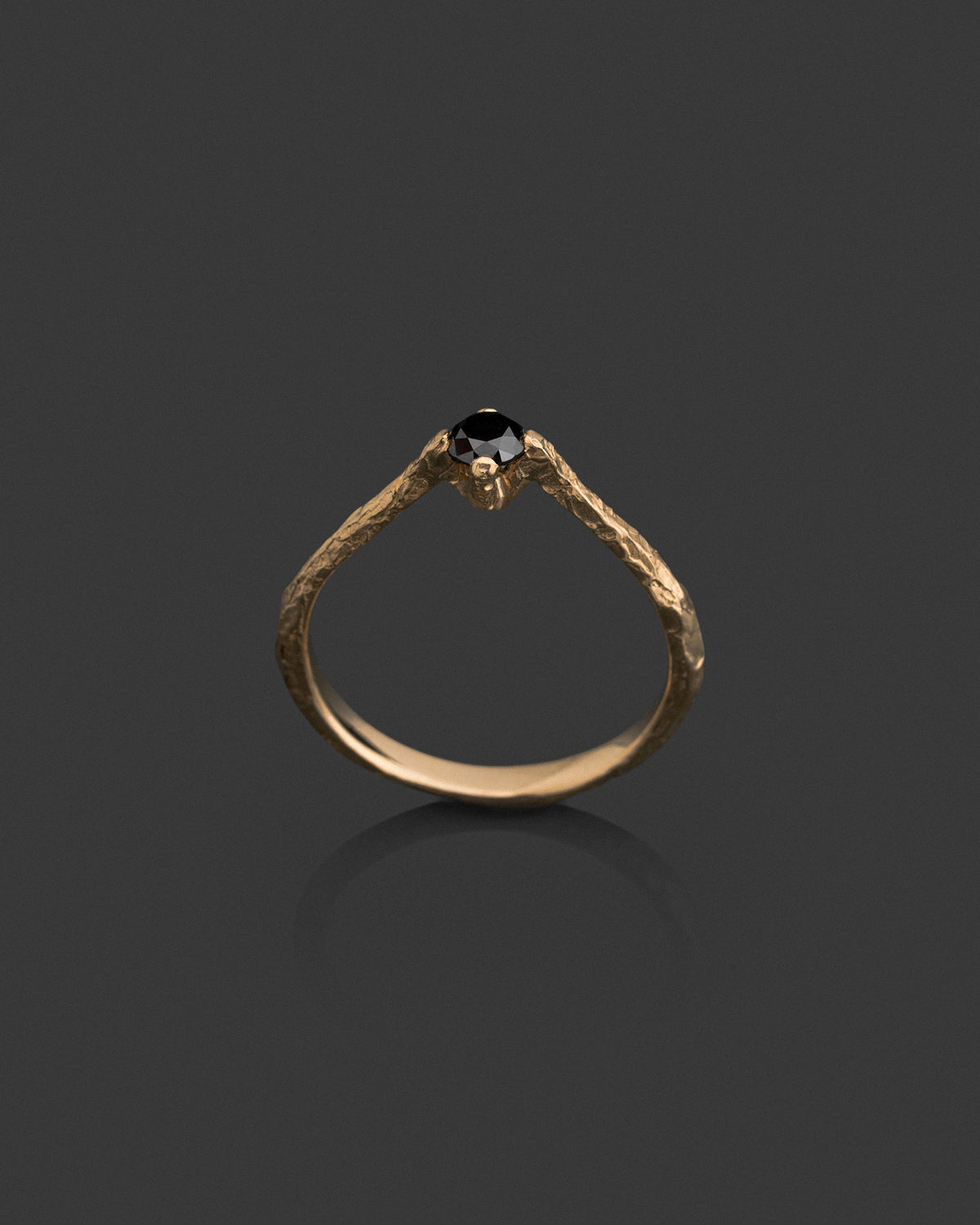 LEVOA-DIAMOND-RING hand-carved solid gold ring