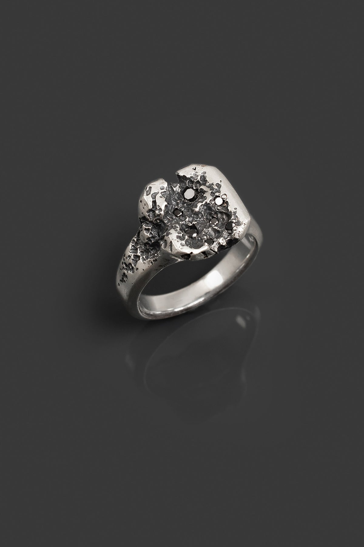 MALTIPR-DIAMONDS-RING bague en argent sterling aux formes fondues avec des diamants