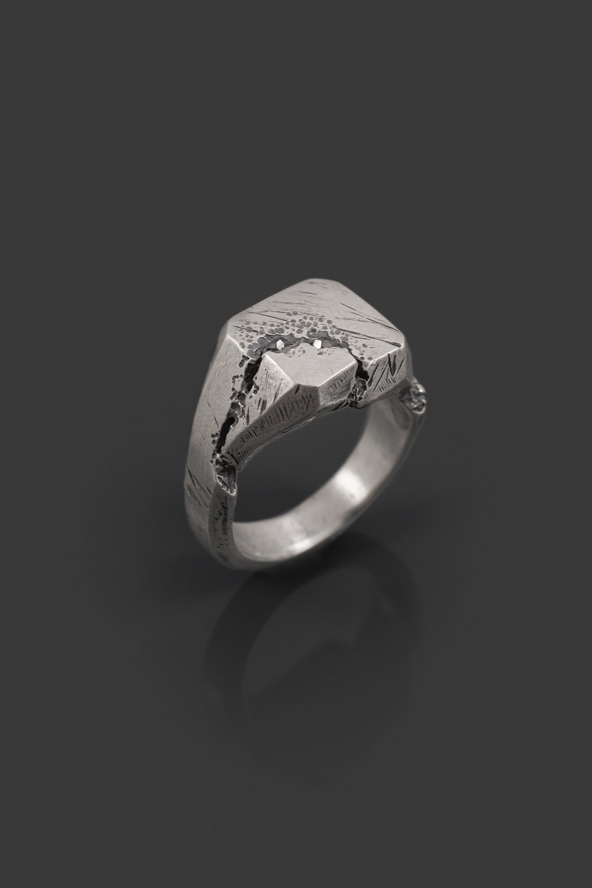 RASTRAKK-DIAMOND-RING fractured sterling silver ring with diamond