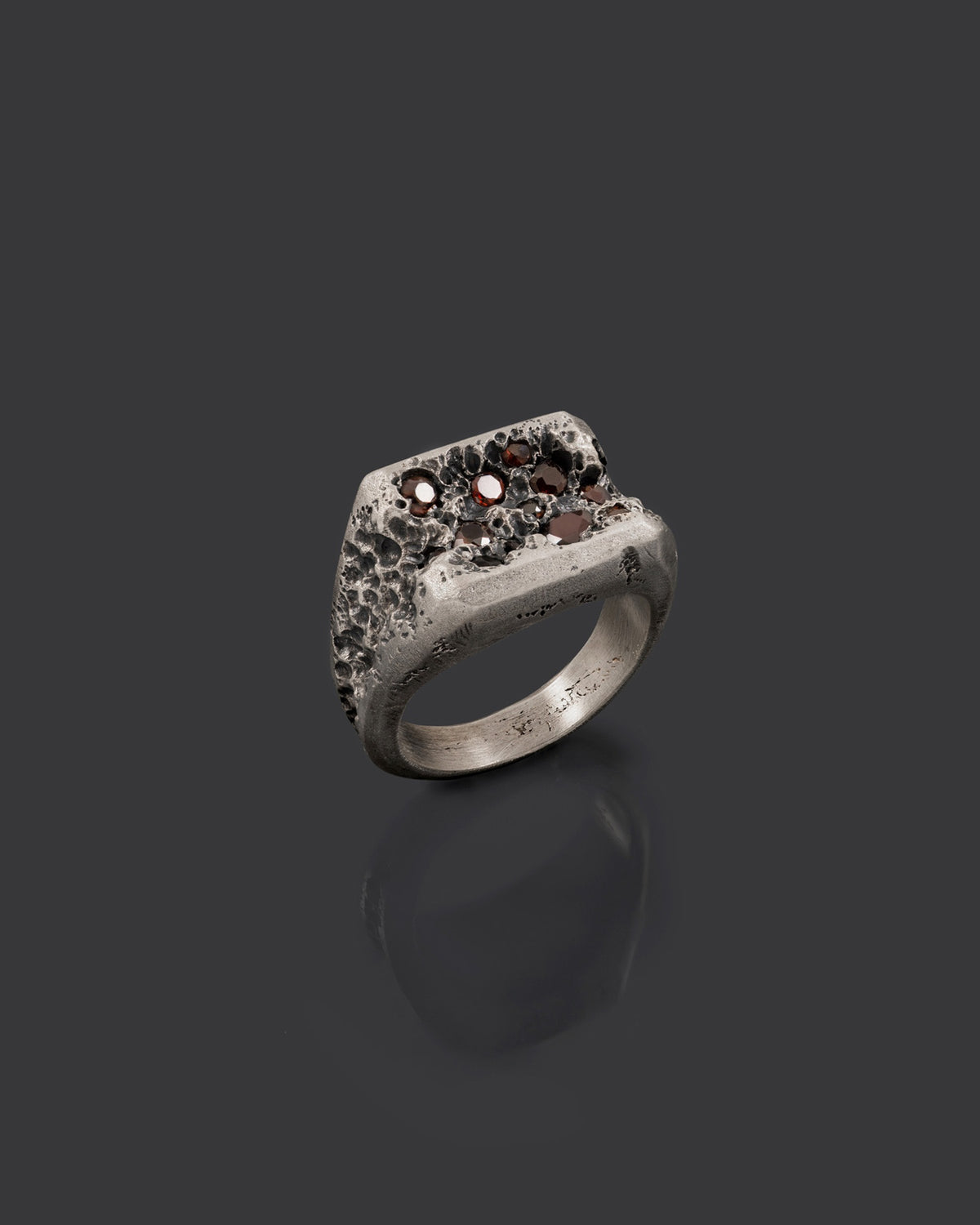 RETTA-GARNETS-RING bague en argent sterling sculptée à la main avec des grenats