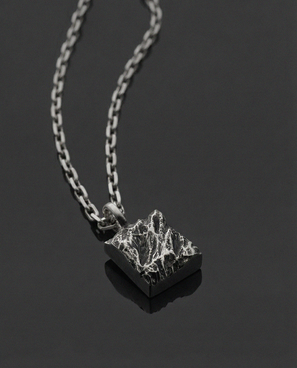 SLAB-PENDANT