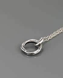 TWISTED-DIAMOND-PENDANT