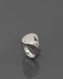 TOLM-OVAL-SIGNET-RING