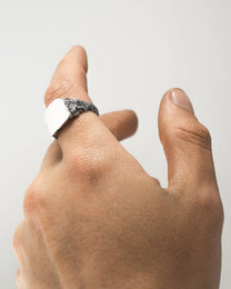 CEMENTAR-SIGNET-RING