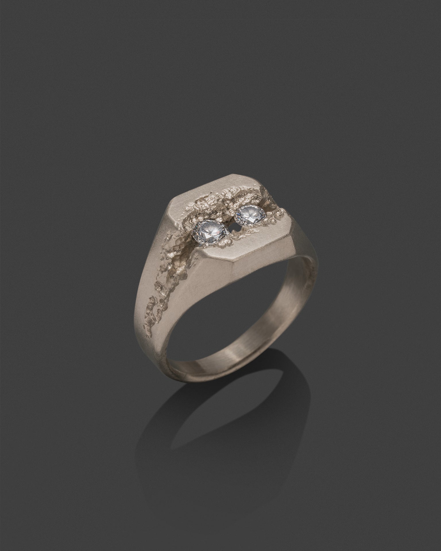 WHITE-GOLD-ADUAR