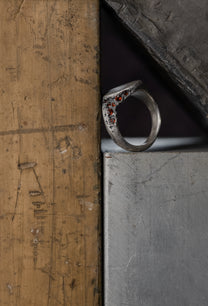 VULCROU-GARNETS-RING