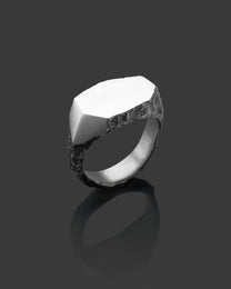 FESAH-SIGNET-RING