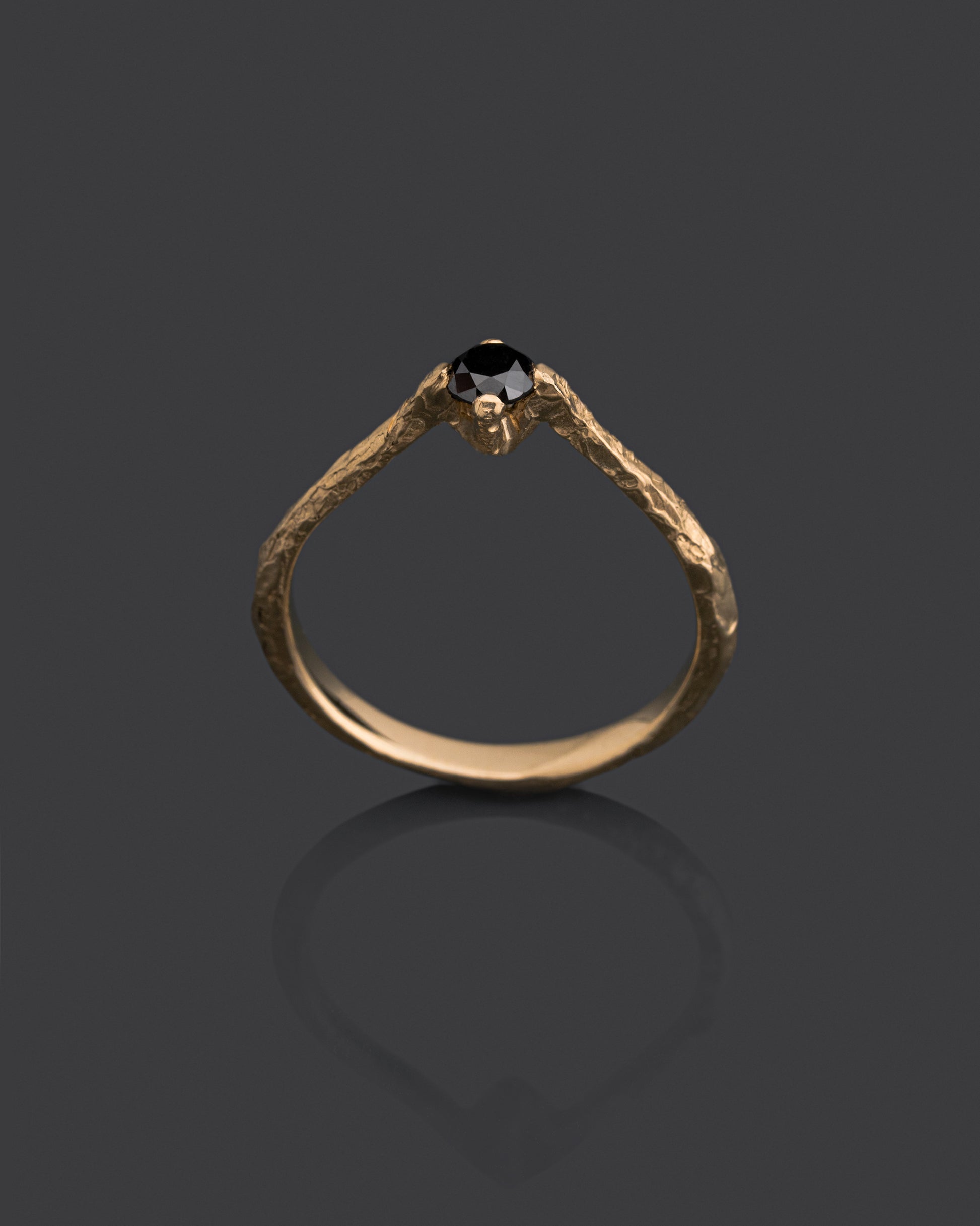 LEVOA-DIAMOND-RING
