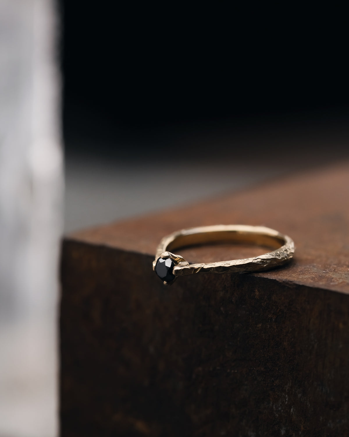 LEVOA-DIAMOND-RING