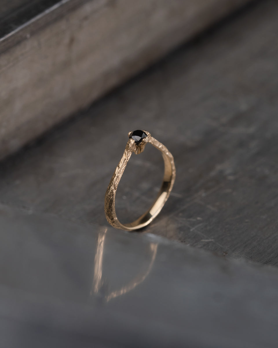 LEVOA-DIAMOND-RING // GONE.ARCHIVE - Artisan Jewellery