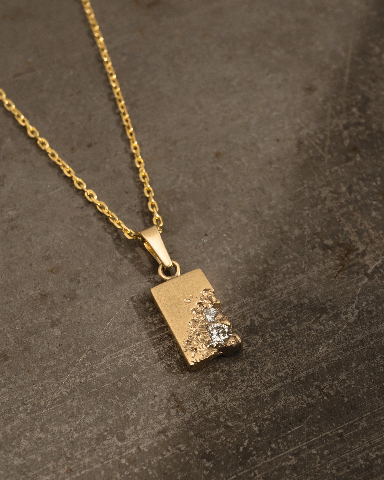 GOLD-LUMIDH-PENDANT