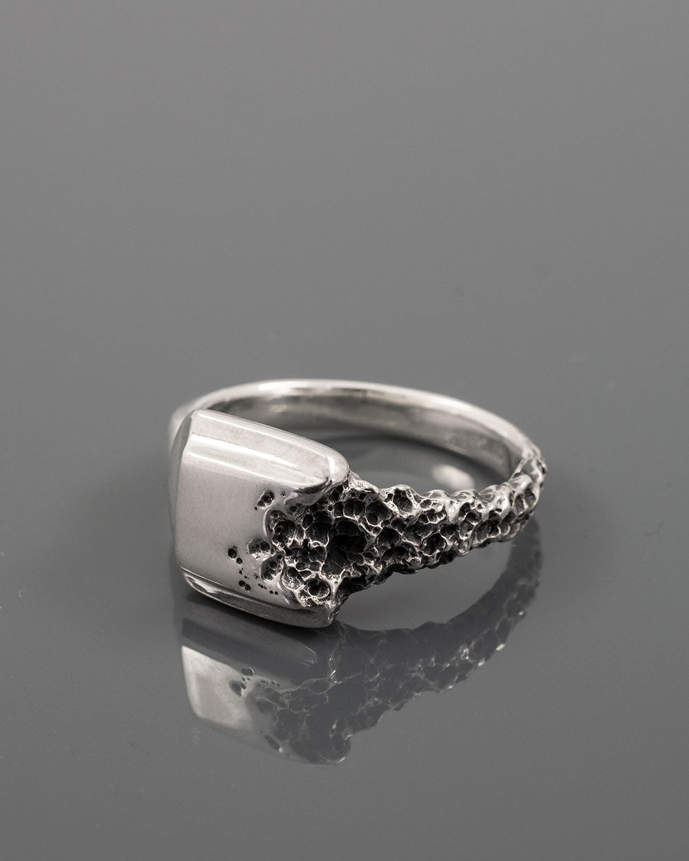 RAMI-SIGNET-RING