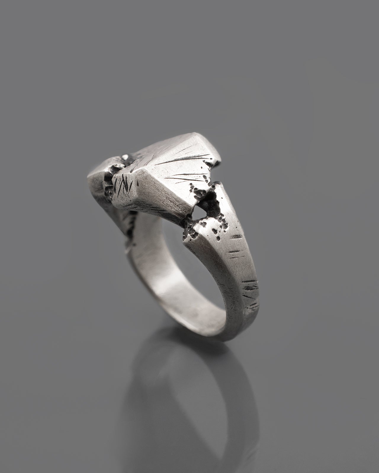 RASTRAKK-DIAMOND-RING