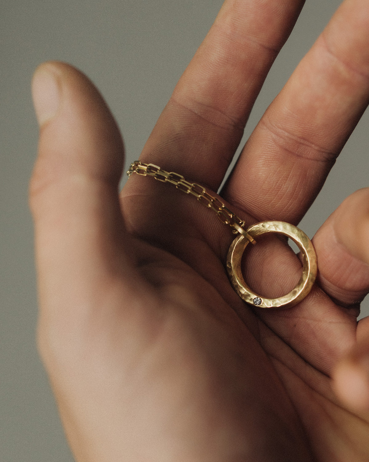 TWISTED-PENDANT-GOLD