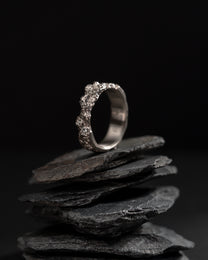 VYER-WHITE-GOLD-BAND