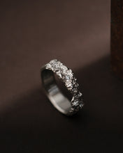 Load image into Gallery viewer, VYER-WHITE-GOLD-BAND