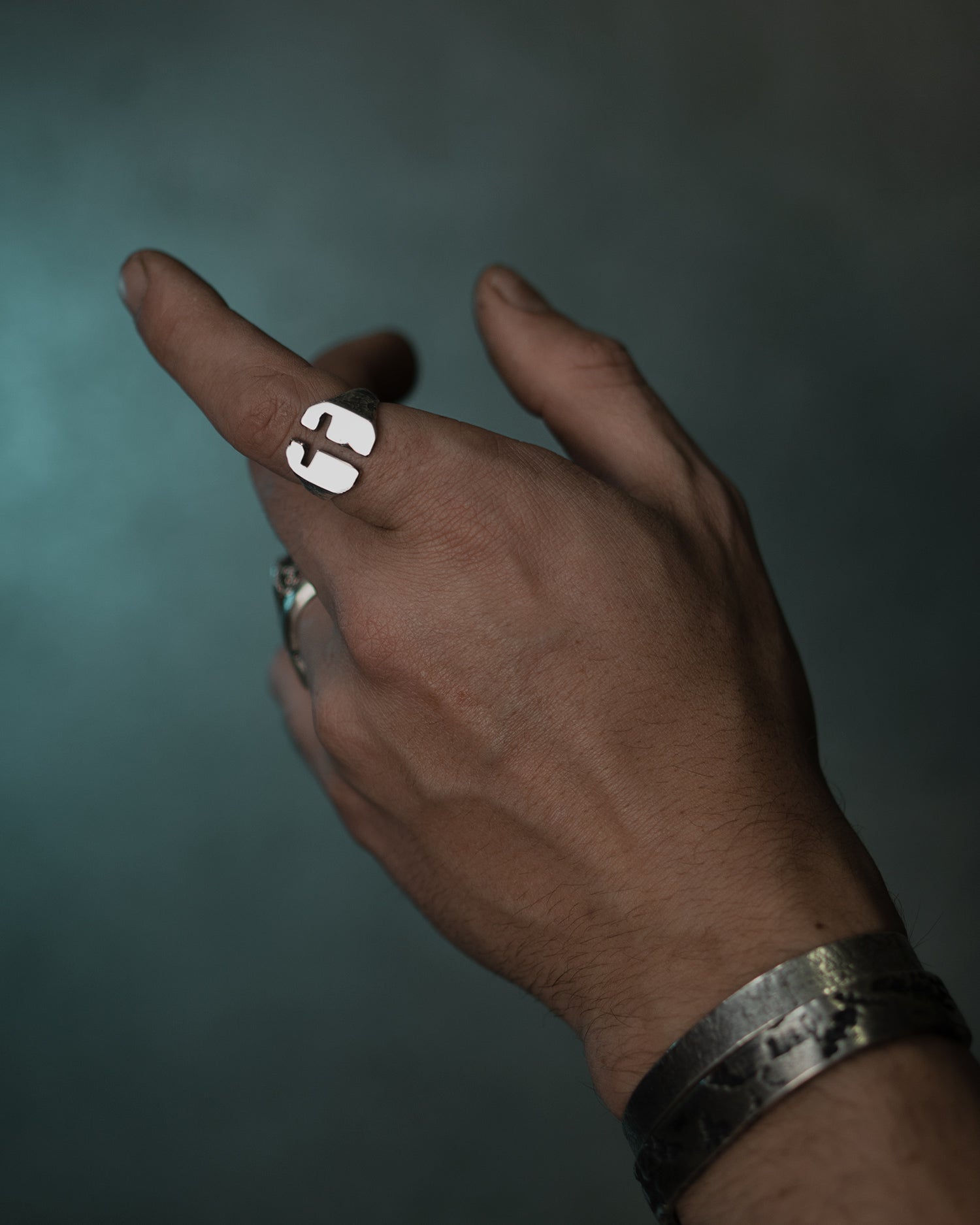 CRUCIAT-RING