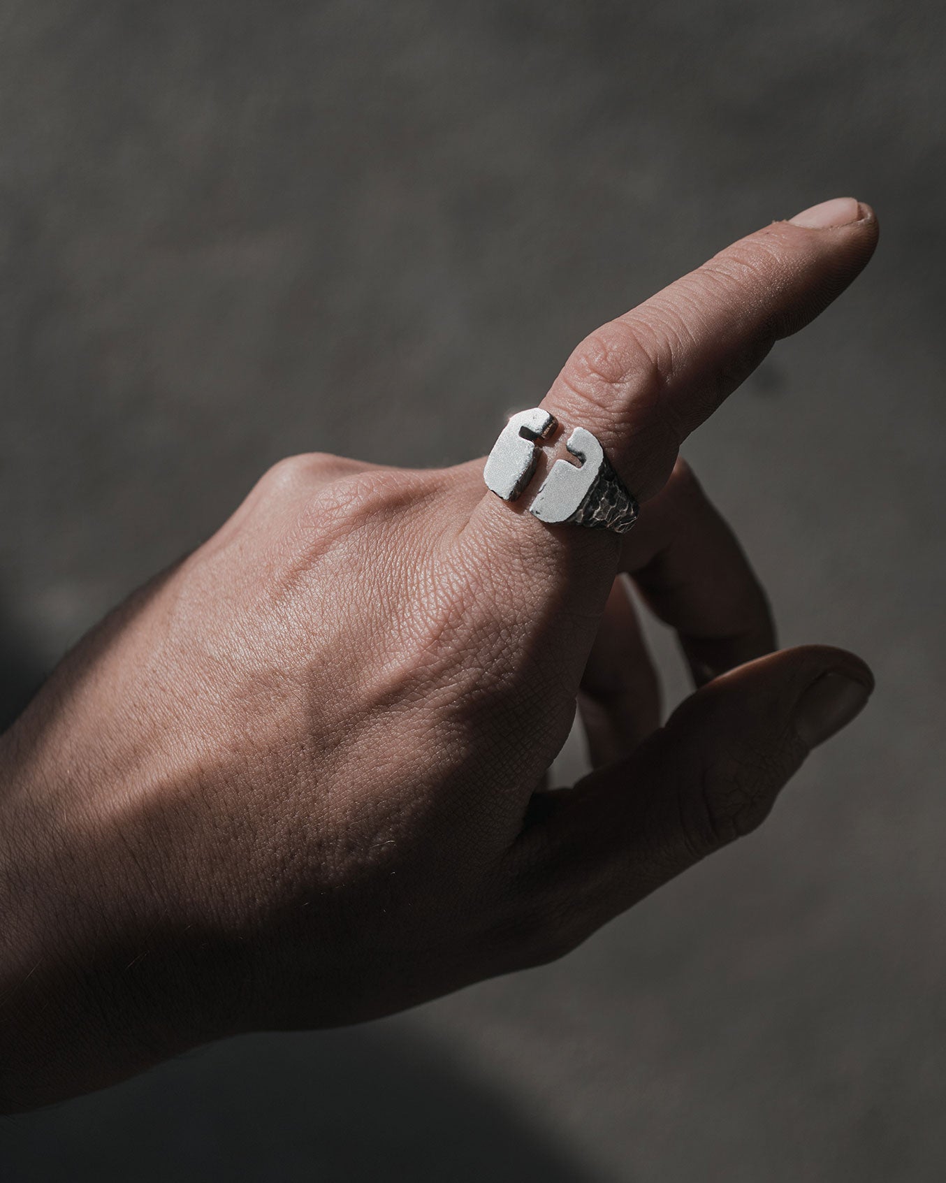 CRUCIAT-RING