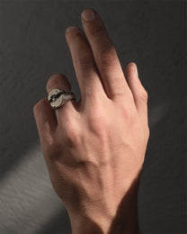 OVLAR-DIAMOND-SIGNET-RING