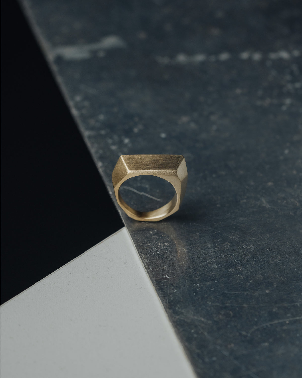 GOLD-FECET-RING