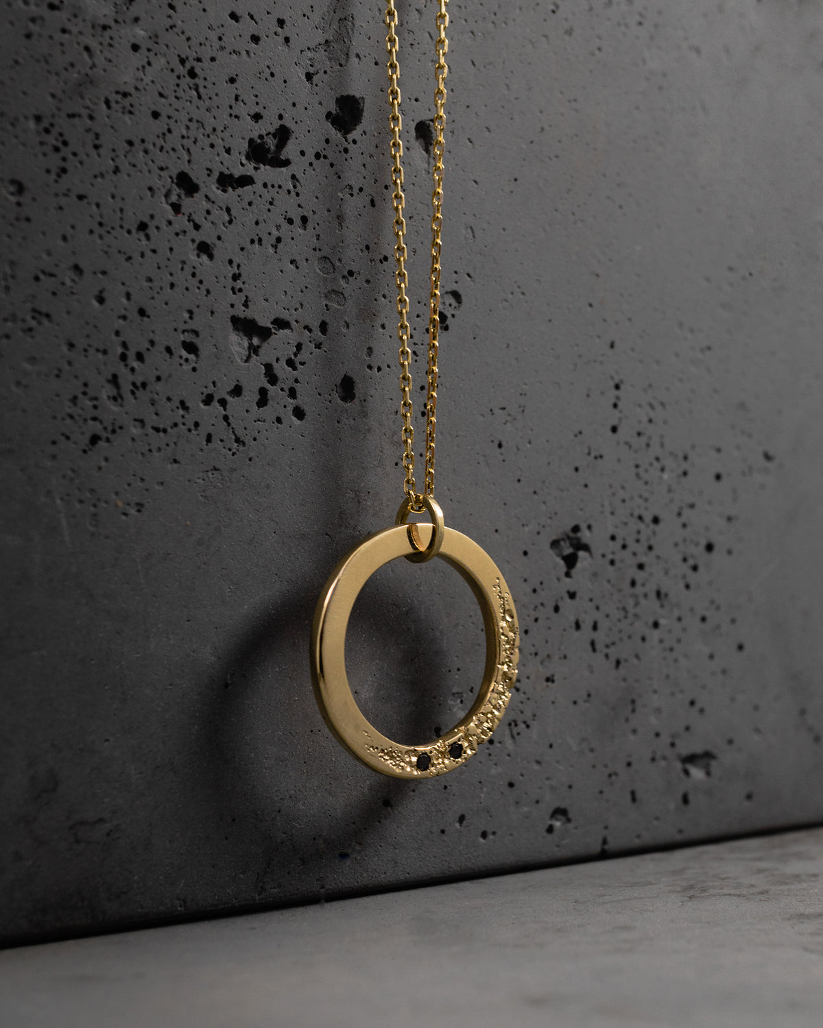 GOLD-KZEN-PENDANT