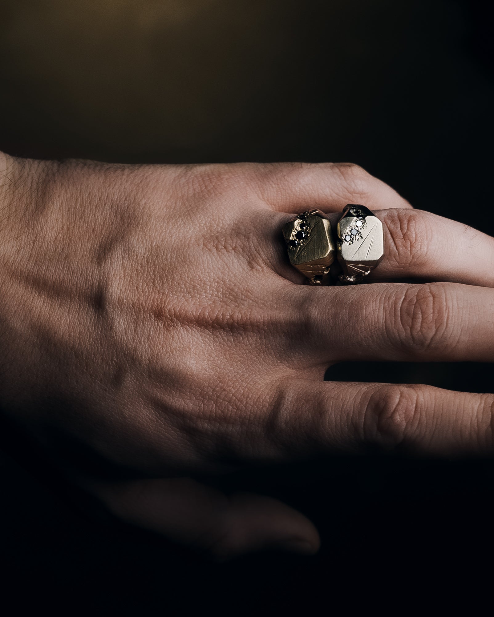 WHITE-GOLD-RASTRAKK