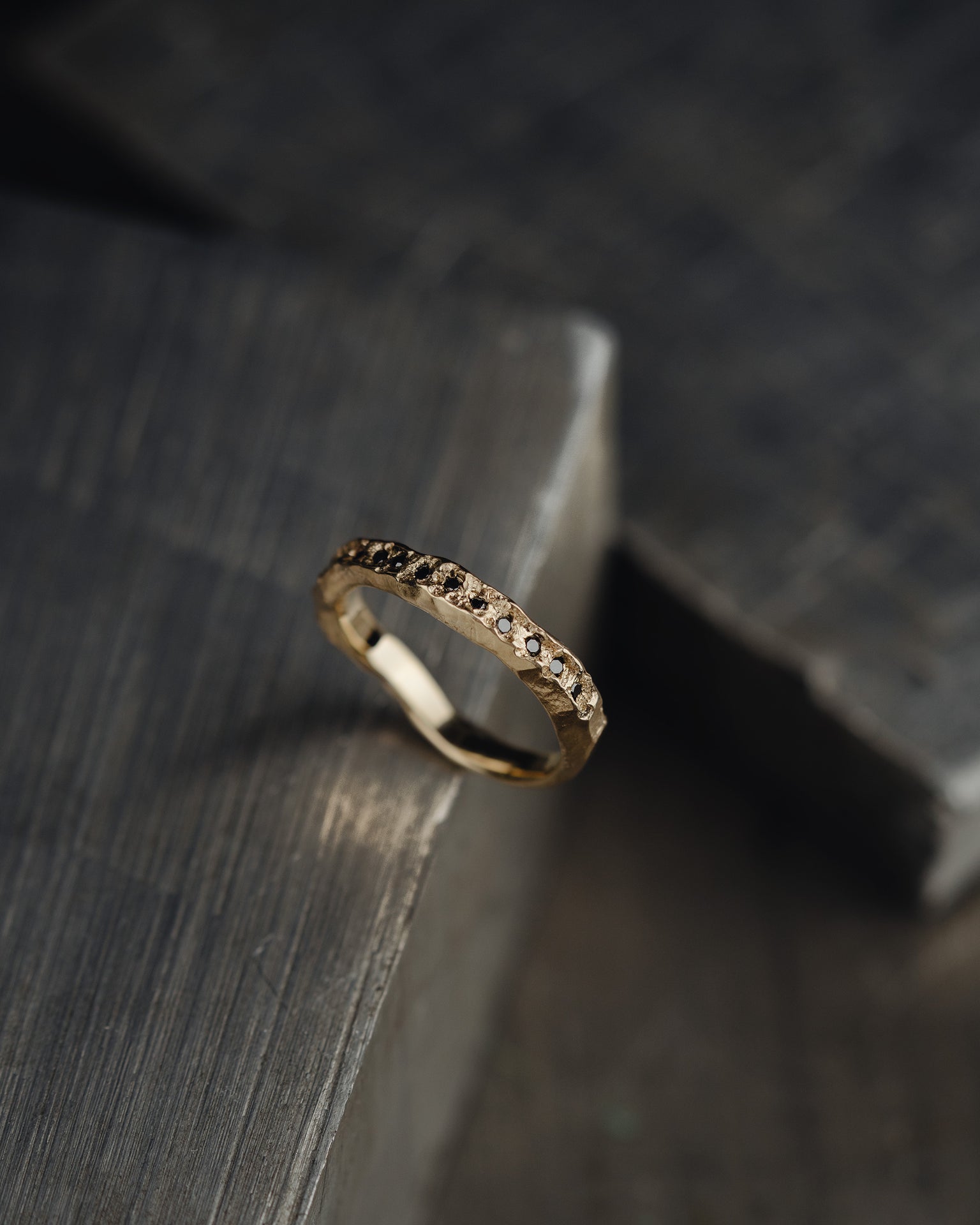 GOLD-RAVERM-RING