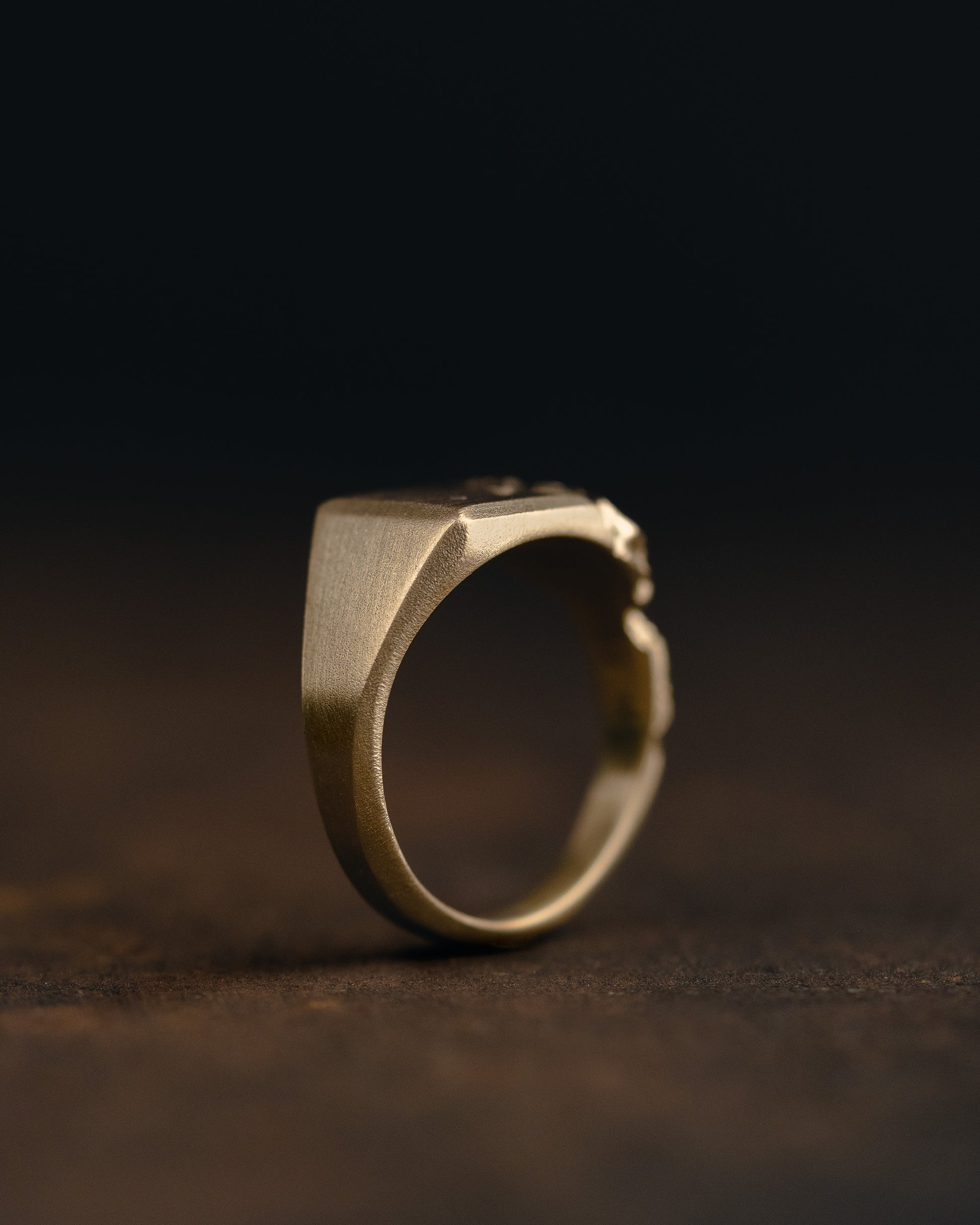 GOLD-RYVK-RING