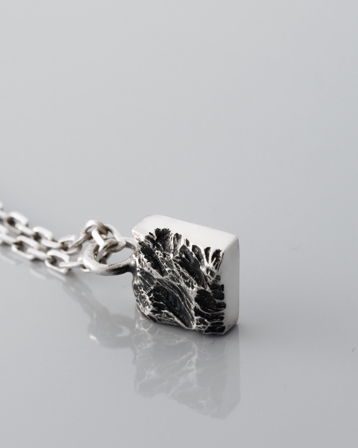 SLAB-PENDANT