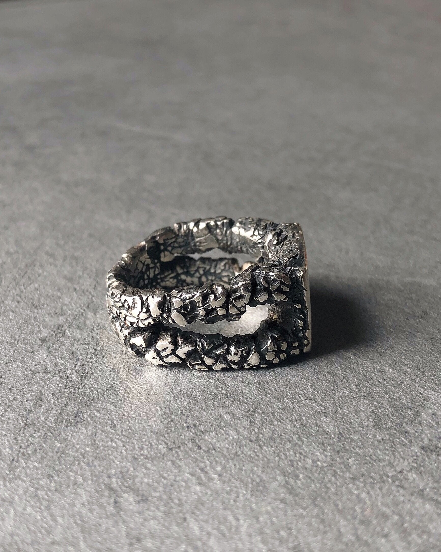 SUBSTRUCTURE-SIGNET-RING