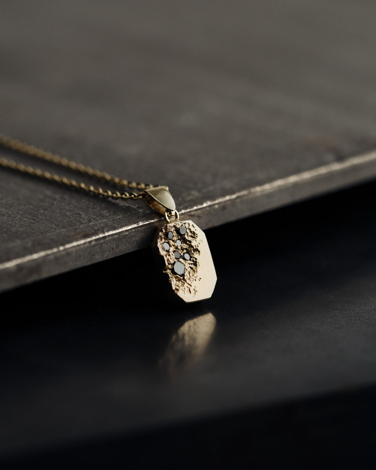 GOLD-KTAGO-PENDANT