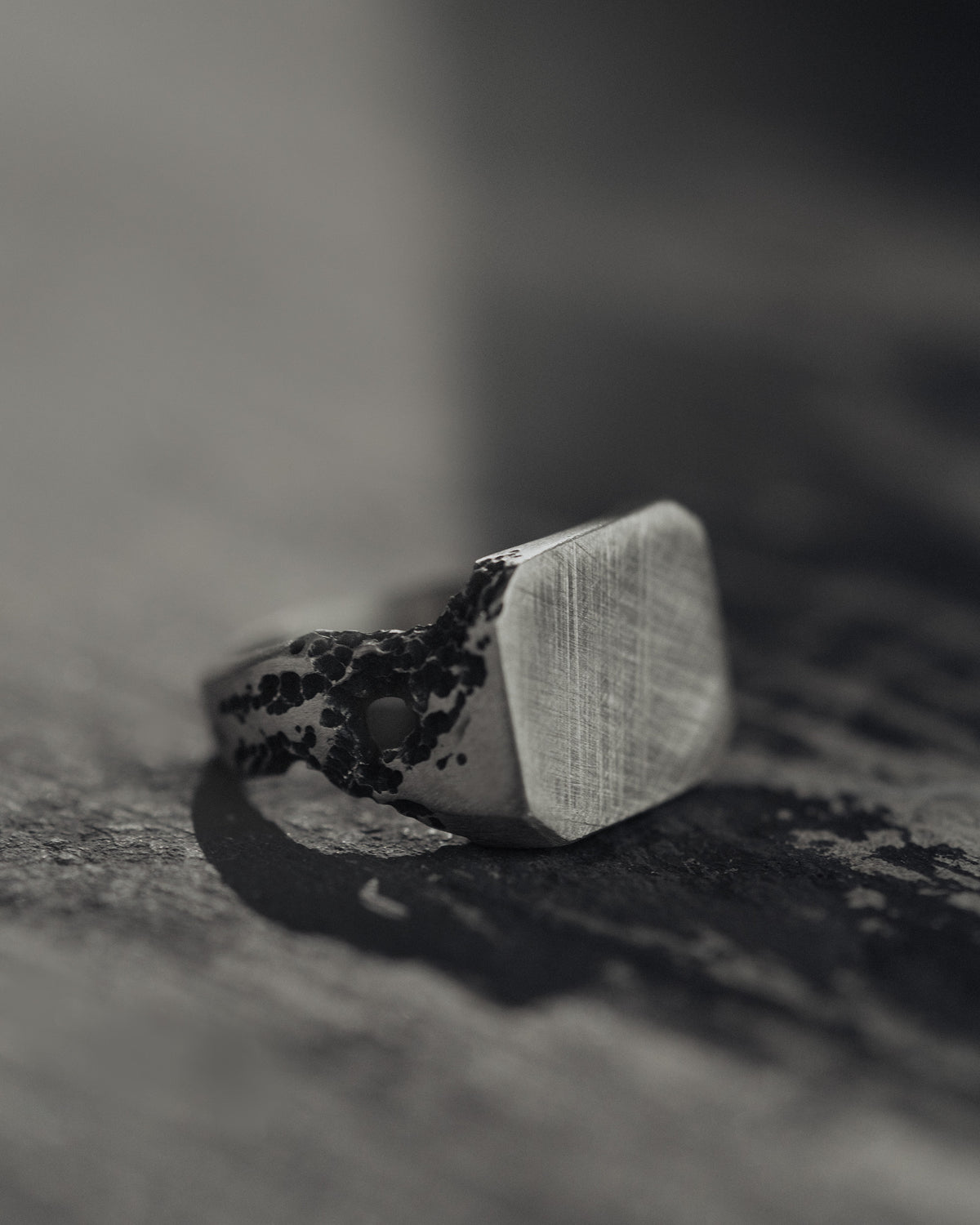 LEFAE-SIGNET-RING