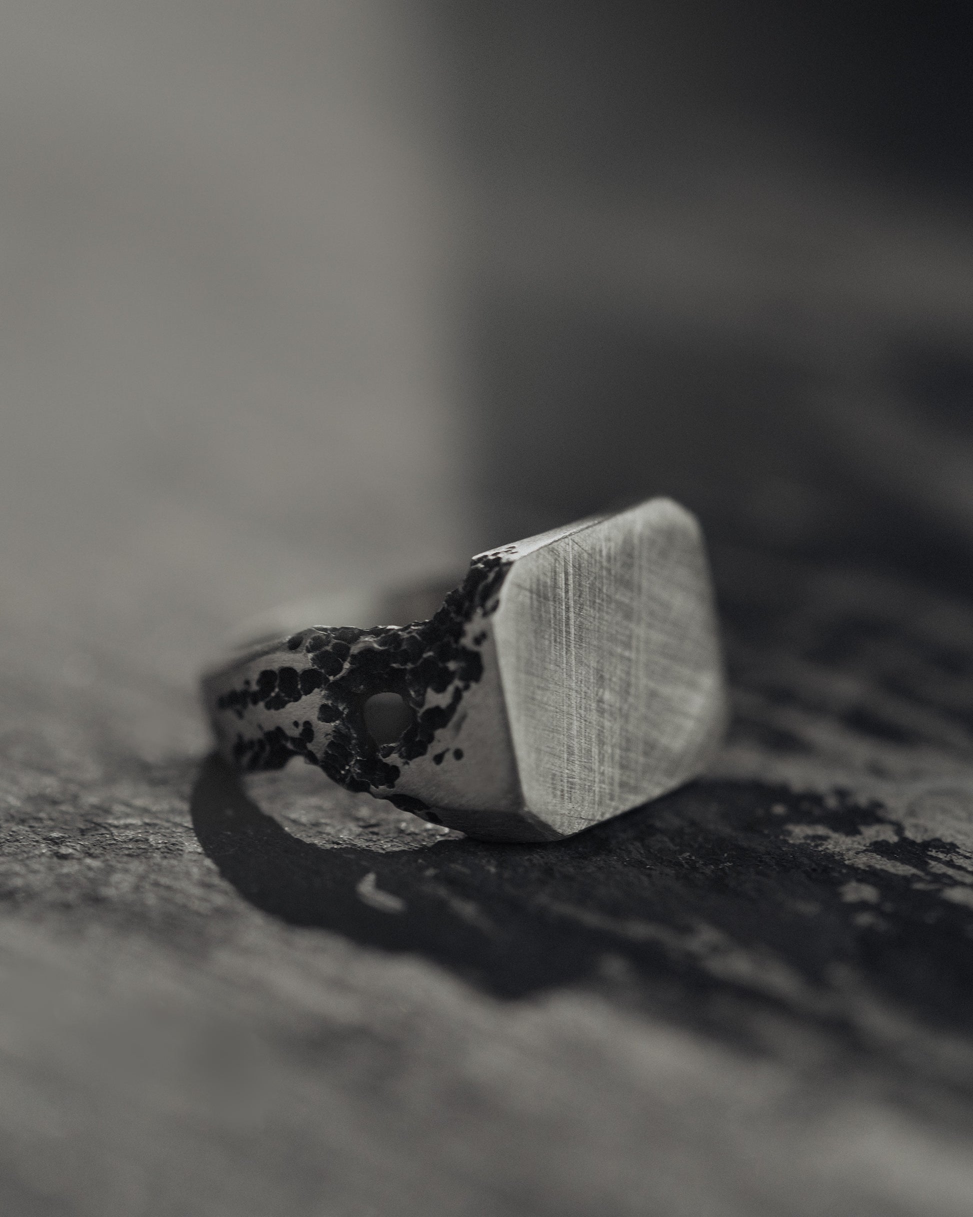 LEFAE-SIGNET-RING