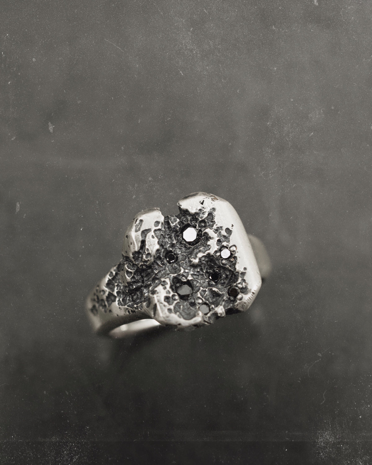 MALTIPR-DIAMONDS-RING