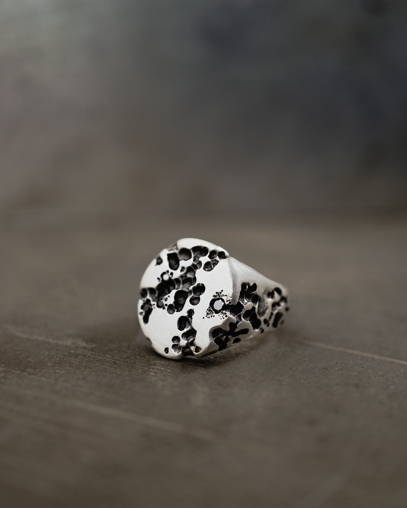 PLAGU-DIAMONDS-RING