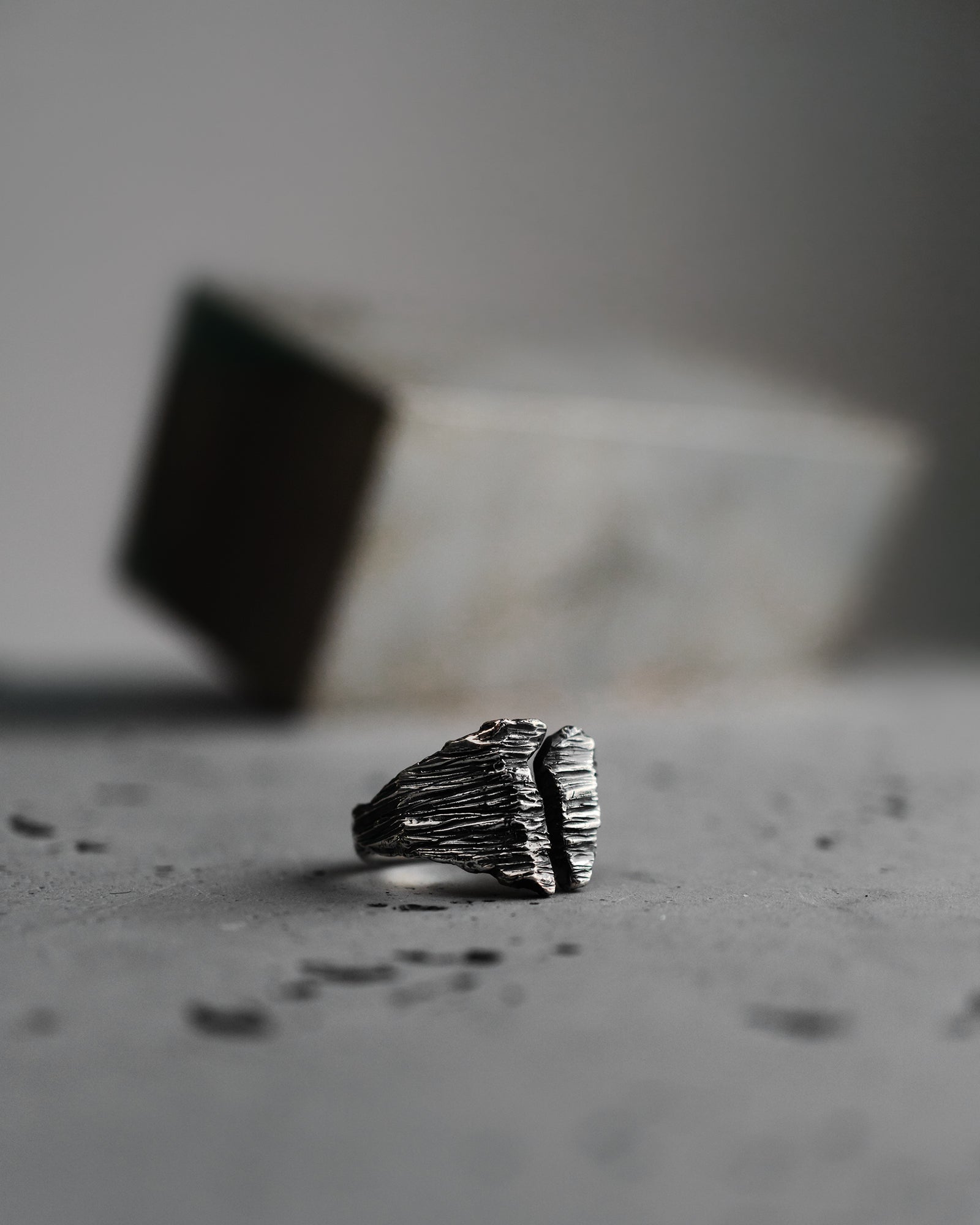 PRIMIT-SIGNET-RING