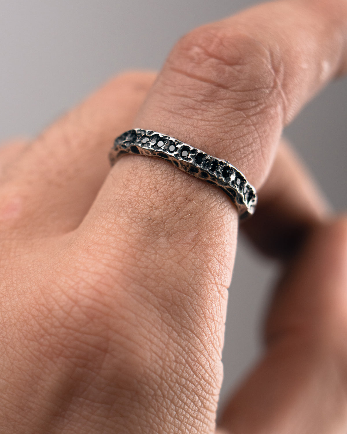 RAVERM-RING