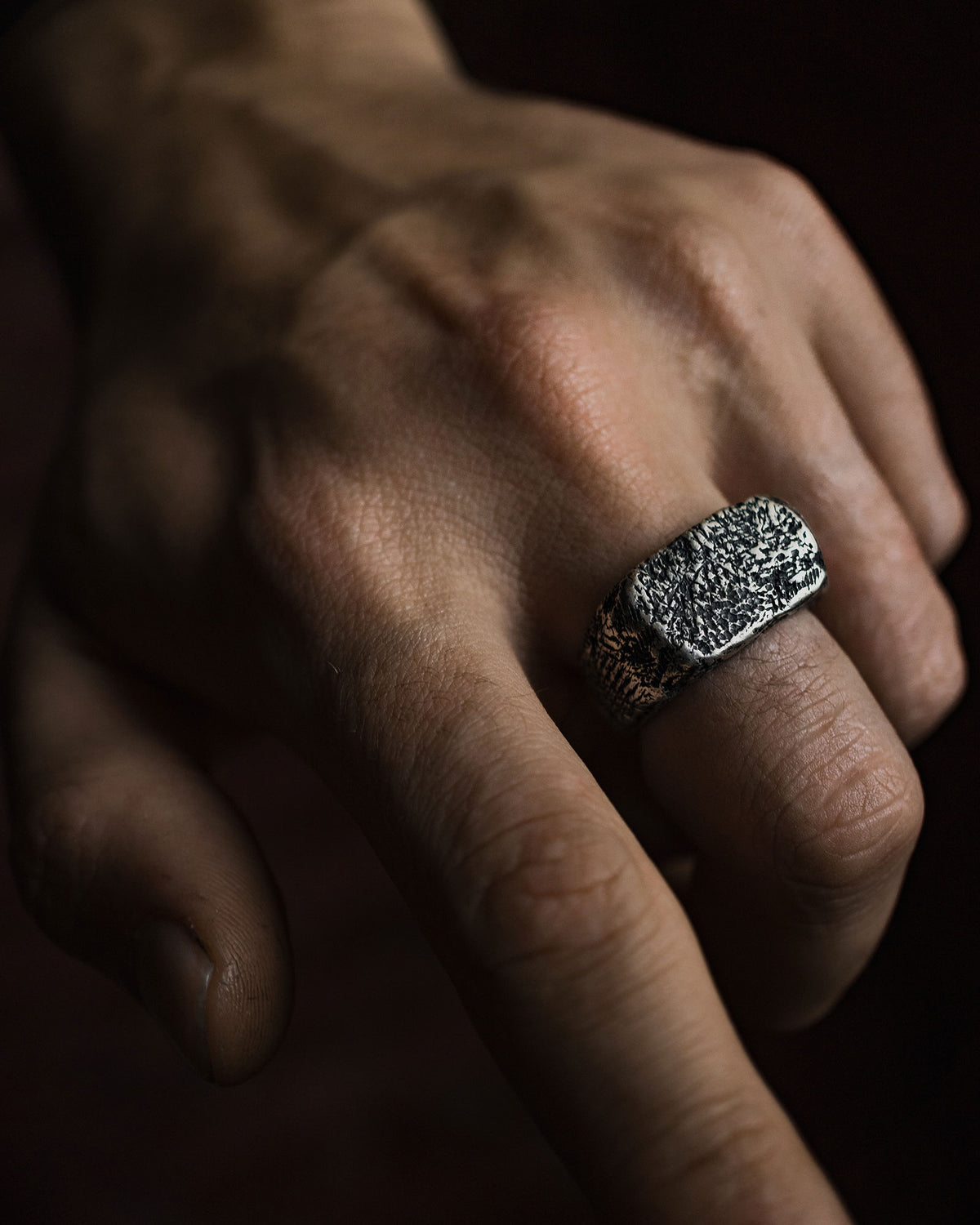 TIGR-SIGNET-RING