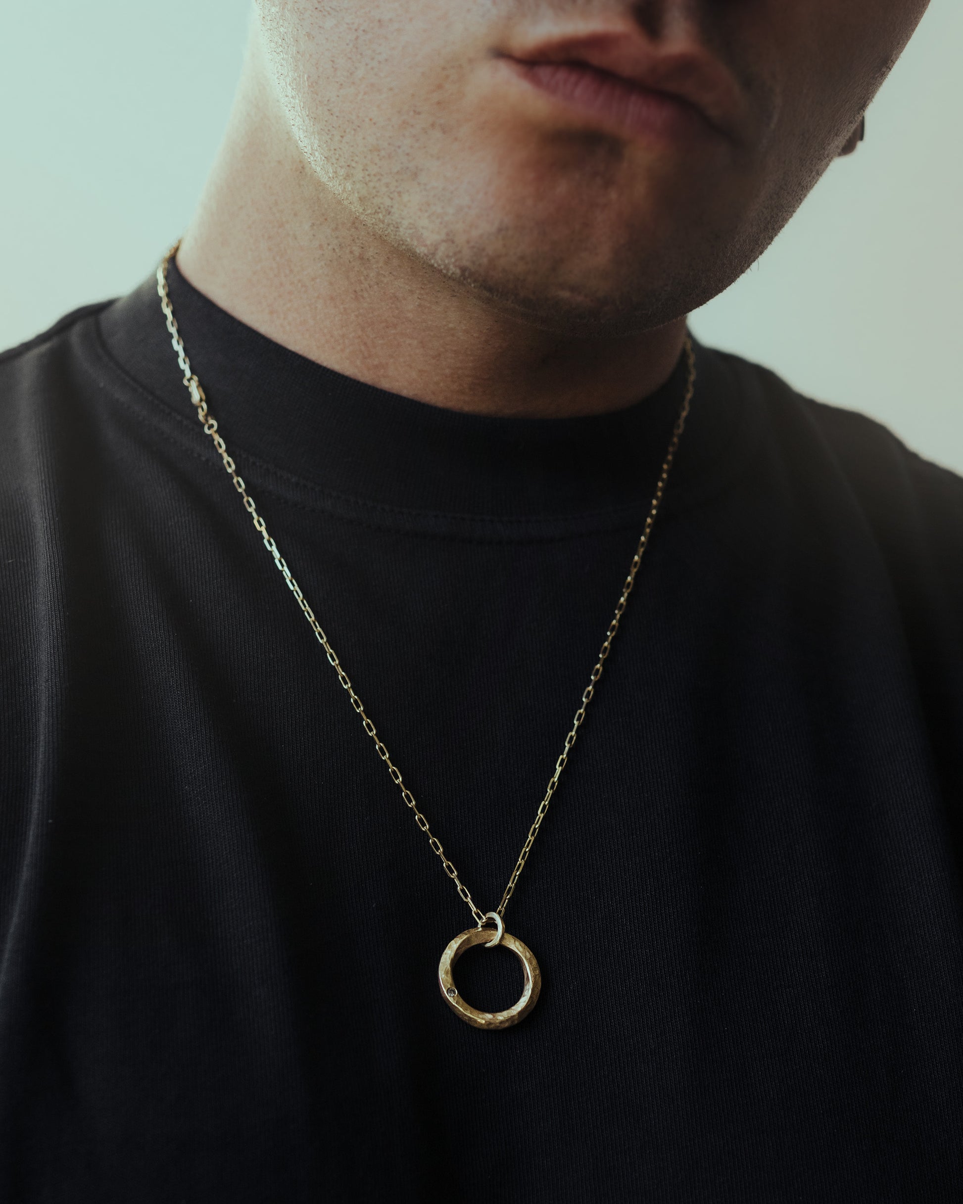 TWISTED-PENDANT-GOLD