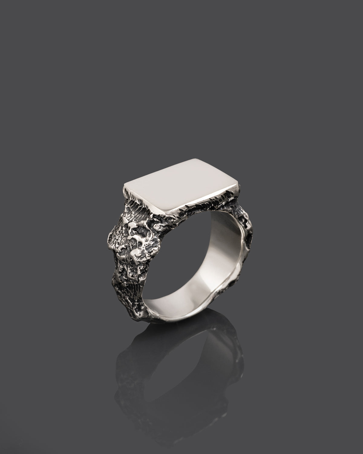 VERMINO-SIGNET-RING