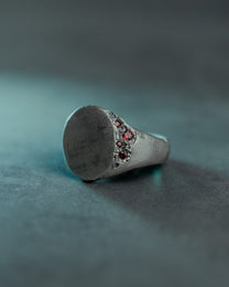 VULCROU-GARNETS-RING